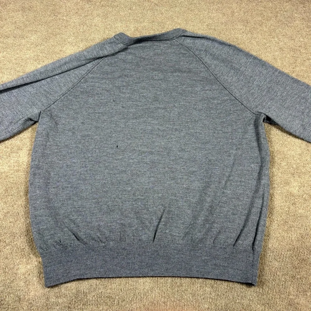 Banana Republic small holes